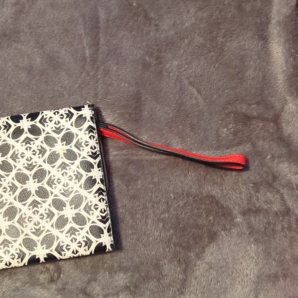 NEW The Limited Black White‎ and Red Clutch Wallet - Picture 3 of 9
